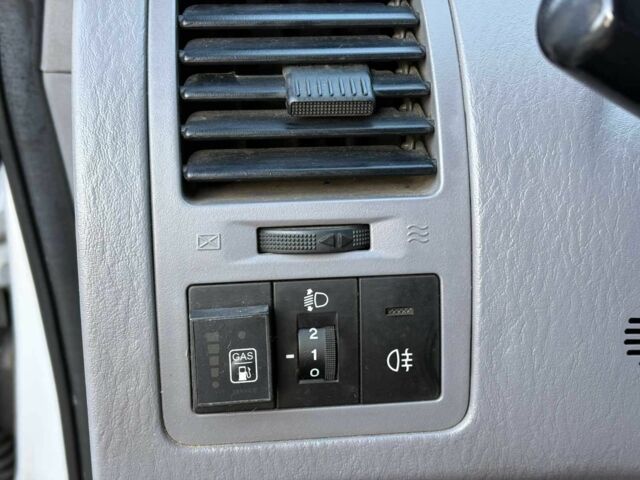 Серый Хендай Матрикс, объемом двигателя 1.6 л и пробегом 159 тыс. км за 4800 $, фото 17 на Automoto.ua