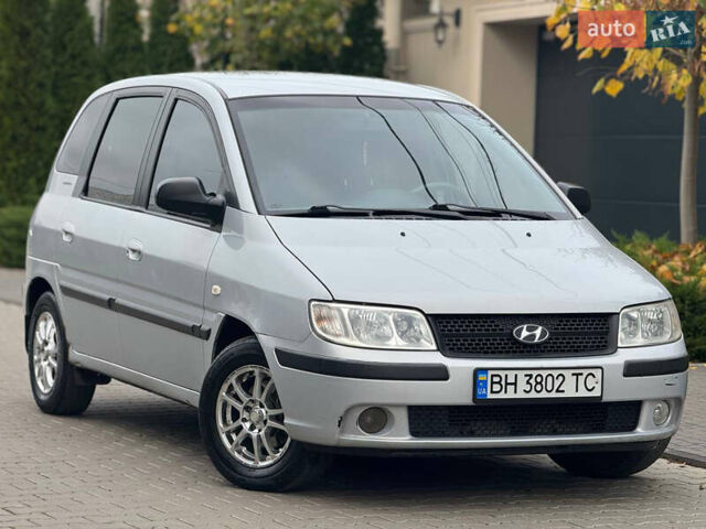 Серый Хендай Матрикс, объемом двигателя 1.6 л и пробегом 229 тыс. км за 3800 $, фото 5 на Automoto.ua