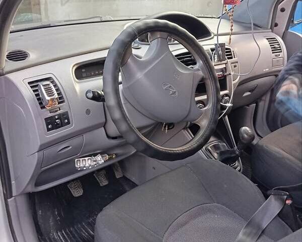 Серый Хендай Матрикс, объемом двигателя 1.6 л и пробегом 150 тыс. км за 3000 $, фото 11 на Automoto.ua