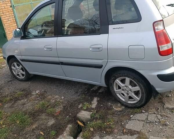 Сірий Хендай Матрікс, об'ємом двигуна 1.6 л та пробігом 182 тис. км за 3500 $, фото 2 на Automoto.ua