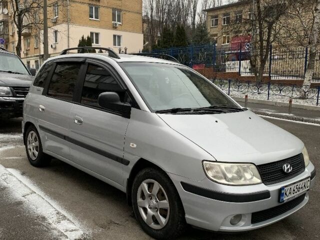 Серый Хендай Матрикс, объемом двигателя 1.6 л и пробегом 271 тыс. км за 3300 $, фото 3 на Automoto.ua