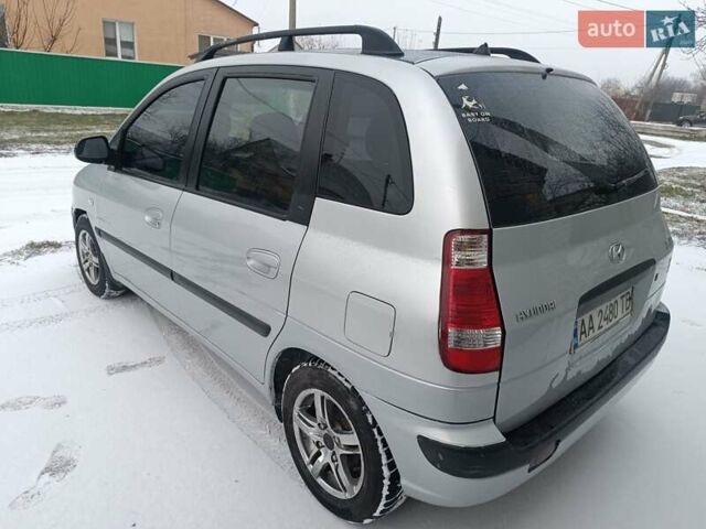 Серый Хендай Матрикс, объемом двигателя 1.6 л и пробегом 400 тыс. км за 2900 $, фото 4 на Automoto.ua