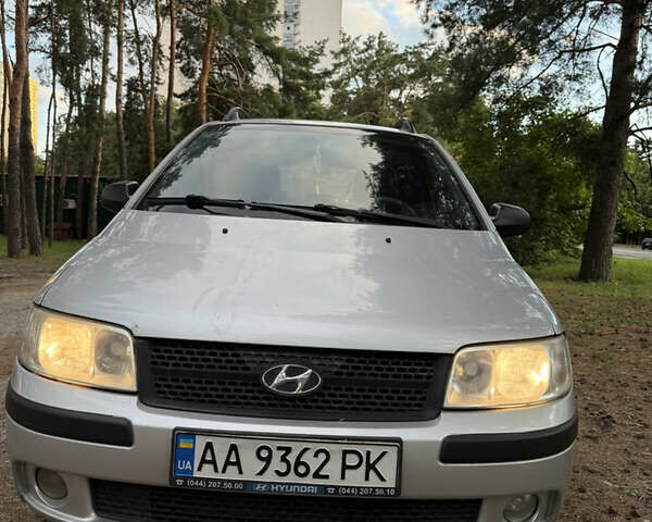 Серый Хендай Матрикс, объемом двигателя 1.6 л и пробегом 260 тыс. км за 4500 $, фото 4 на Automoto.ua