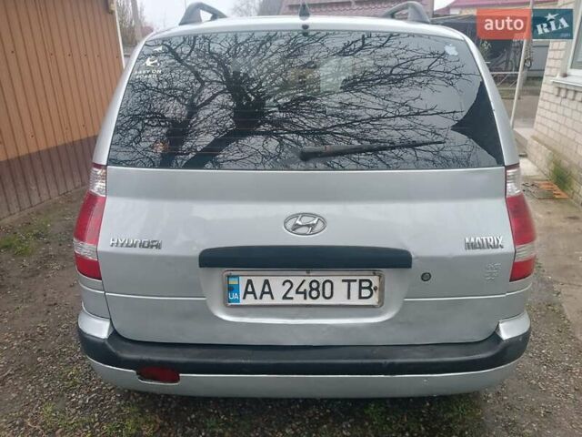 Сірий Хендай Матрікс, об'ємом двигуна 1.6 л та пробігом 400 тис. км за 2500 $, фото 1 на Automoto.ua