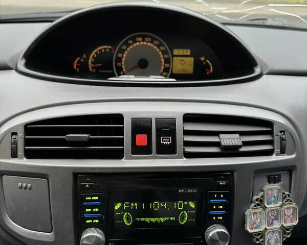 Сірий Хендай Матрікс, об'ємом двигуна 1.6 л та пробігом 130 тис. км за 3700 $, фото 12 на Automoto.ua