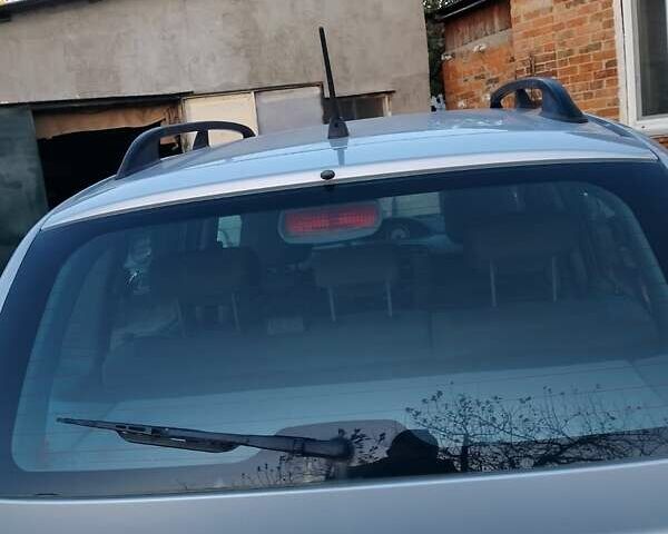 Сірий Хендай Матрікс, об'ємом двигуна 1.6 л та пробігом 182 тис. км за 3600 $, фото 3 на Automoto.ua