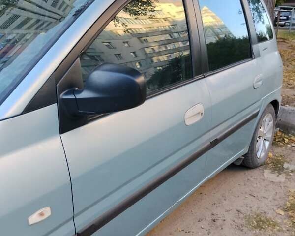 Сірий Хендай Матрікс, об'ємом двигуна 1.49 л та пробігом 150 тис. км за 4200 $, фото 7 на Automoto.ua