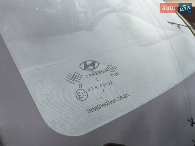 Сірий Хендай Матрікс, об'ємом двигуна 1.6 л та пробігом 147 тис. км за 4800 $, фото 33 на Automoto.ua