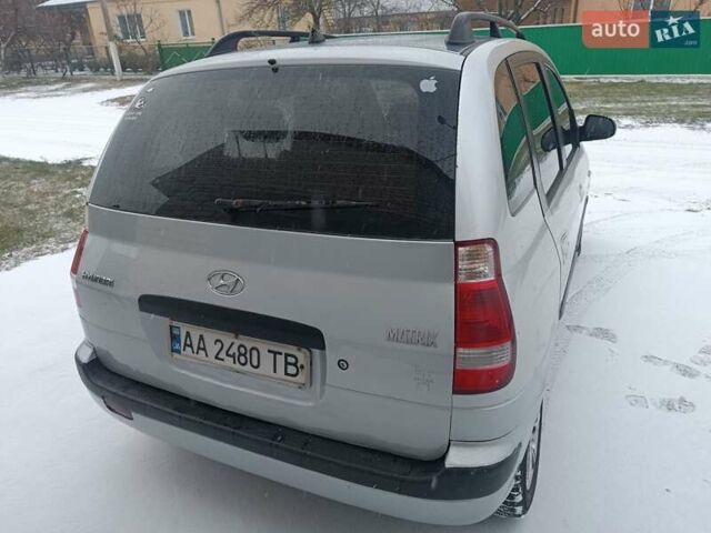 Серый Хендай Матрикс, объемом двигателя 1.6 л и пробегом 400 тыс. км за 2900 $, фото 1 на Automoto.ua