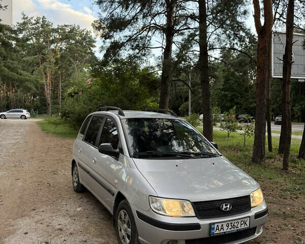 Серый Хендай Матрикс, объемом двигателя 1.6 л и пробегом 260 тыс. км за 4500 $, фото 2 на Automoto.ua