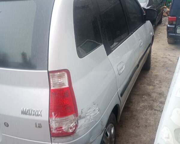 Серый Хендай Матрикс, объемом двигателя 1.8 л и пробегом 220 тыс. км за 3900 $, фото 6 на Automoto.ua