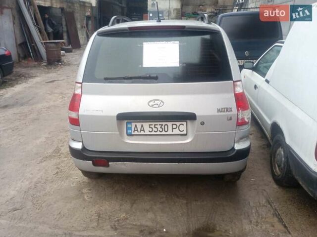 Серый Хендай Матрикс, объемом двигателя 1.8 л и пробегом 220 тыс. км за 3900 $, фото 7 на Automoto.ua