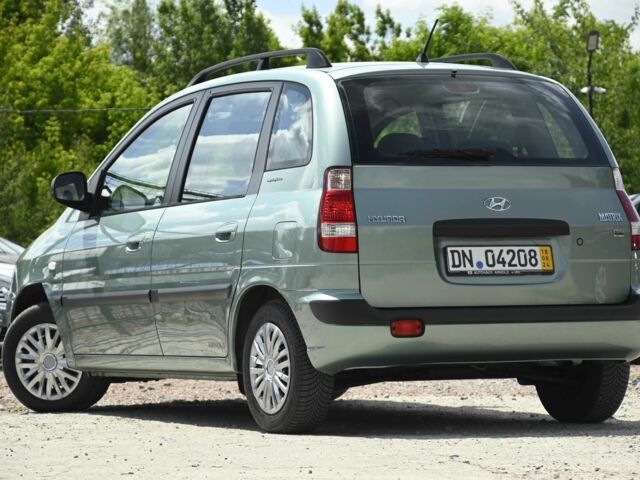Серый Хендай Матрикс, объемом двигателя 1.5 л и пробегом 116 тыс. км за 5650 $, фото 4 на Automoto.ua