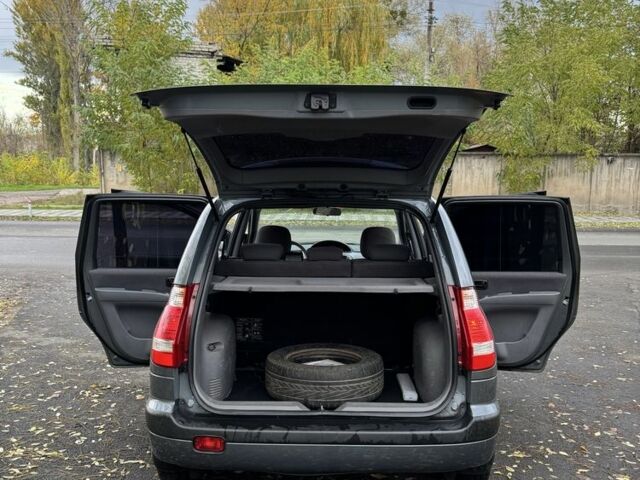 Хендай Матрікс 2007 у Черкасах на Automoto.ua Сірий Хендай Матрікс, об'ємом двигуна 1.6 л та пробігом 130 тис. км за 3700 $, фото 4 на Automoto.ua