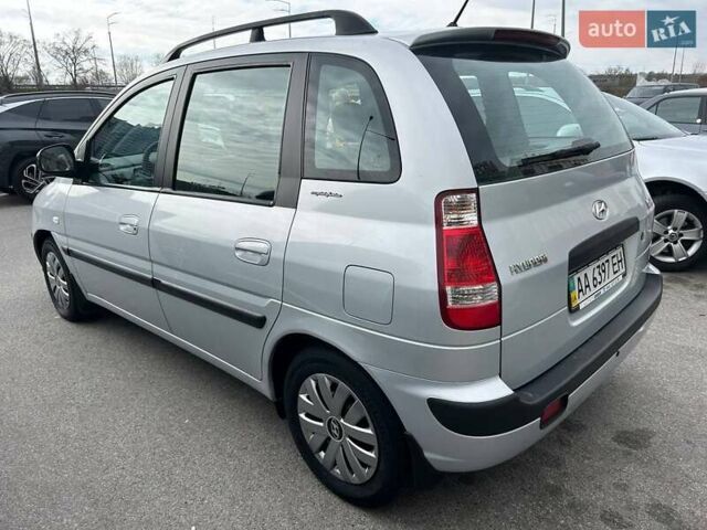 Серый Хендай Матрикс, объемом двигателя 1.6 л и пробегом 205 тыс. км за 3500 $, фото 2 на Automoto.ua