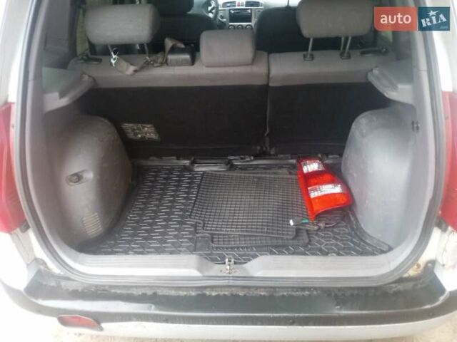 Серый Хендай Матрикс, объемом двигателя 1.8 л и пробегом 220 тыс. км за 3900 $, фото 5 на Automoto.ua