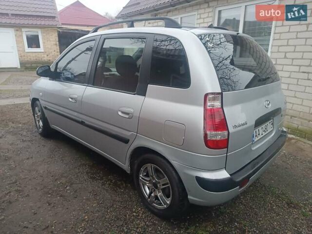 Серый Хендай Матрикс, объемом двигателя 1.6 л и пробегом 400 тыс. км за 2700 $, фото 4 на Automoto.ua