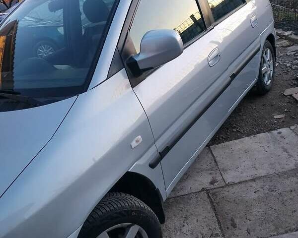 Сірий Хендай Матрікс, об'ємом двигуна 1.6 л та пробігом 182 тис. км за 3600 $, фото 2 на Automoto.ua