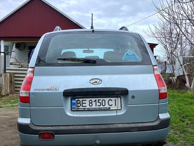 Серый Хендай Матрикс, объемом двигателя 1.6 л и пробегом 155 тыс. км за 5200 $, фото 1 на Automoto.ua