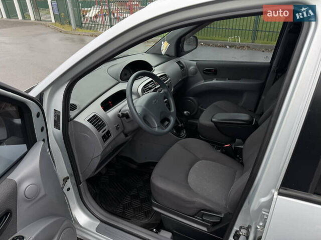 Сірий Хендай Матрікс, об'ємом двигуна 1.6 л та пробігом 147 тис. км за 4800 $, фото 34 на Automoto.ua