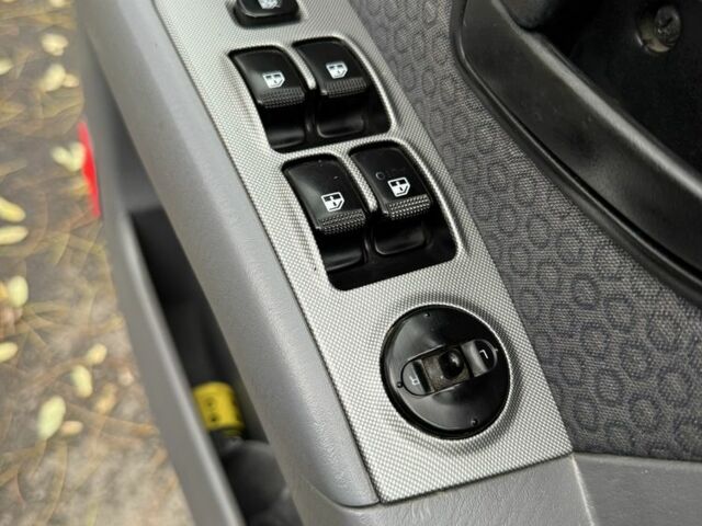 Хендай Матрікс 2007 у Черкасах на Automoto.ua Сірий Хендай Матрікс, об'ємом двигуна 1.6 л та пробігом 130 тис. км за 3700 $, фото 9 на Automoto.ua