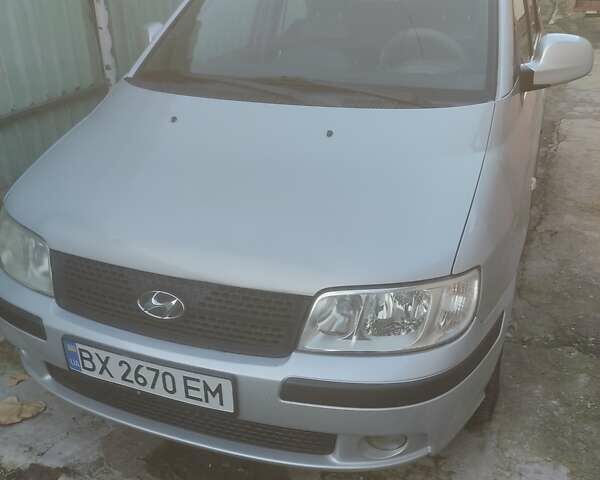 Серый Хендай Матрикс, объемом двигателя 1.6 л и пробегом 282 тыс. км за 3500 $, фото 2 на Automoto.ua