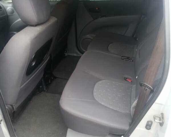 Серый Хендай Матрикс, объемом двигателя 1.8 л и пробегом 220 тыс. км за 3900 $, фото 4 на Automoto.ua