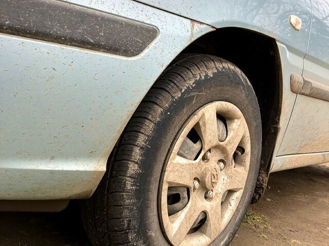 Серый Хендай Матрикс, объемом двигателя 1.6 л и пробегом 155 тыс. км за 5200 $, фото 5 на Automoto.ua