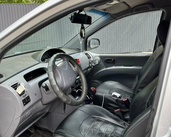 Сірий Хендай Матрікс, об'ємом двигуна 1.6 л та пробігом 214 тис. км за 4000 $, фото 2 на Automoto.ua