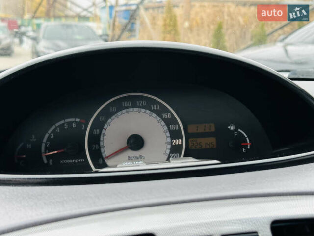 Сірий Хендай Матрікс, об'ємом двигуна 1.6 л та пробігом 220 тис. км за 4300 $, фото 26 на Automoto.ua