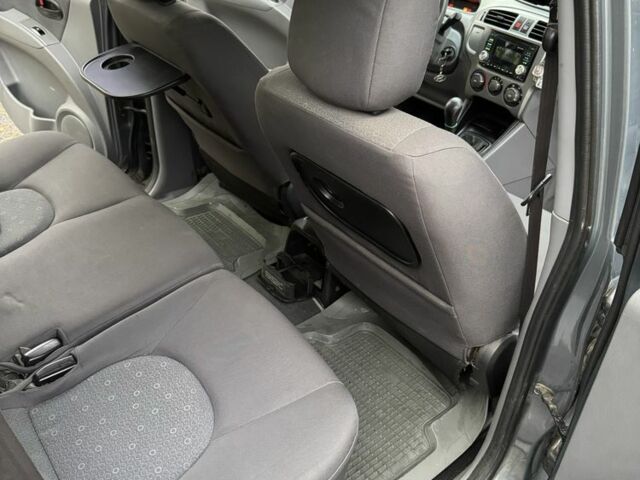 Хендай Матрікс 2007 у Черкасах на Automoto.ua Сірий Хендай Матрікс, об'ємом двигуна 1.6 л та пробігом 130 тис. км за 3700 $, фото 5 на Automoto.ua