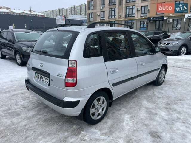 Серый Хендай Матрикс, объемом двигателя 1.6 л и пробегом 332 тыс. км за 2999 $, фото 3 на Automoto.ua