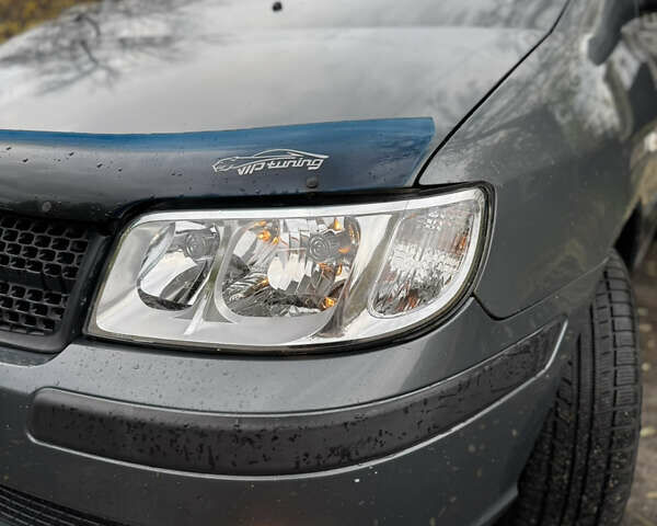 Сірий Хендай Матрікс, об'ємом двигуна 1.6 л та пробігом 130 тис. км за 3700 $, фото 5 на Automoto.ua