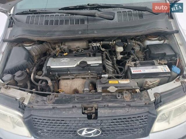 Сірий Хендай Матрікс, об'ємом двигуна 1.6 л та пробігом 400 тис. км за 2500 $, фото 7 на Automoto.ua