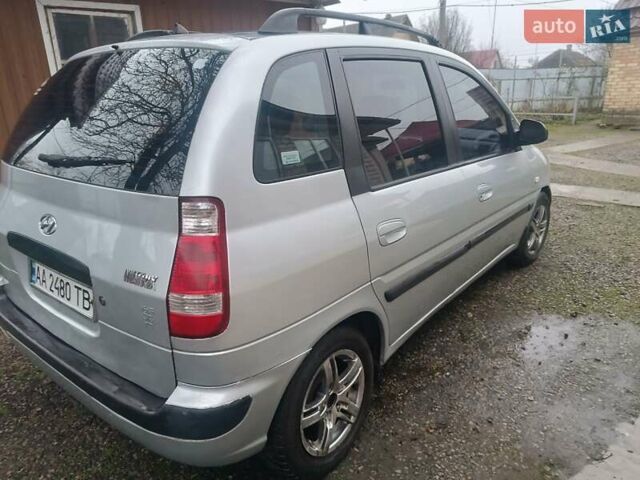 Серый Хендай Матрикс, объемом двигателя 1.6 л и пробегом 400 тыс. км за 2700 $, фото 5 на Automoto.ua