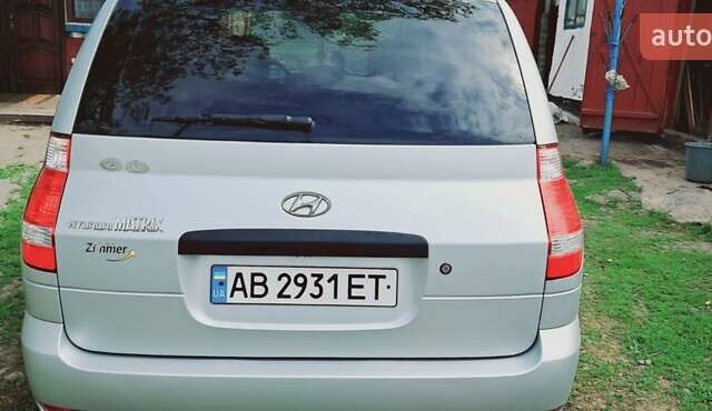 Серый Хендай Матрикс, объемом двигателя 1.6 л и пробегом 225 тыс. км за 4900 $, фото 2 на Automoto.ua
