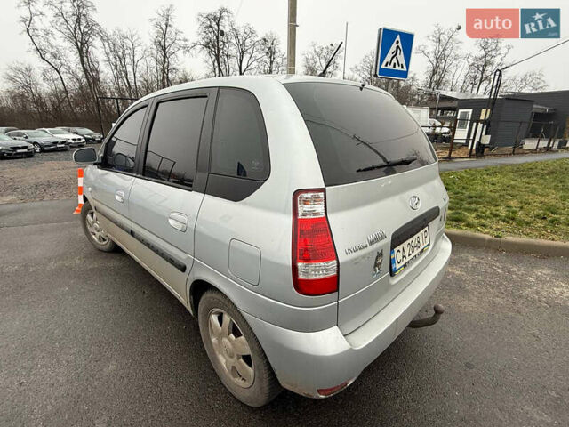 Сірий Хендай Матрікс, об'ємом двигуна 1.6 л та пробігом 232 тис. км за 6400 $, фото 3 на Automoto.ua