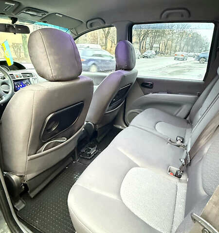 Сірий Хендай Матрікс, об'ємом двигуна 1.8 л та пробігом 190 тис. км за 5000 $, фото 13 на Automoto.ua