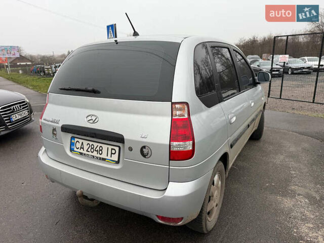 Сірий Хендай Матрікс, об'ємом двигуна 1.6 л та пробігом 232 тис. км за 6400 $, фото 2 на Automoto.ua