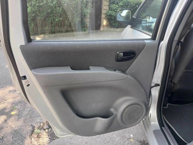 Серый Хендай Матрикс, объемом двигателя 1.8 л и пробегом 224 тыс. км за 4490 $, фото 17 на Automoto.ua