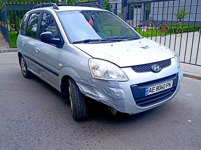 Сірий Хендай Матрікс, об'ємом двигуна 1.6 л та пробігом 152 тис. км за 3200 $, фото 5 на Automoto.ua