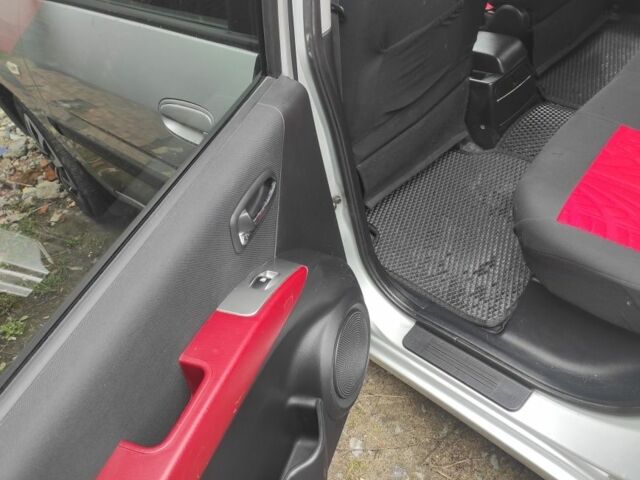 Хендай Матрікс 2008 у Хмельницькому на Automoto.ua Сірий Хендай Матрікс, об'ємом двигуна 1.5 л та пробігом 290 тис. км за 4950 $, фото 12 на Automoto.ua