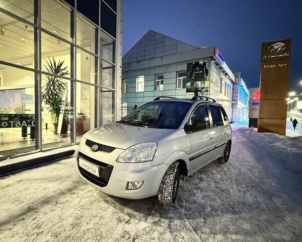 Сірий Хендай Матрікс, об'ємом двигуна 1.6 л та пробігом 230 тис. км за 5200 $, фото 3 на Automoto.ua