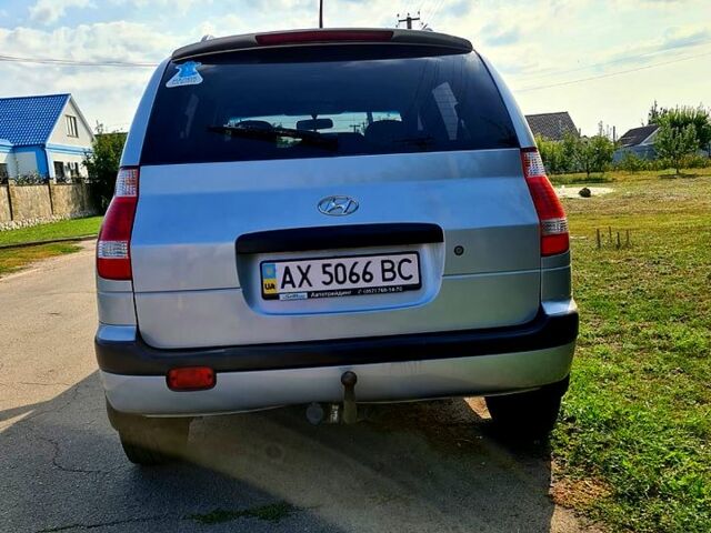 Сірий Хендай Матрікс, об'ємом двигуна 1.6 л та пробігом 360 тис. км за 4500 $, фото 1 на Automoto.ua