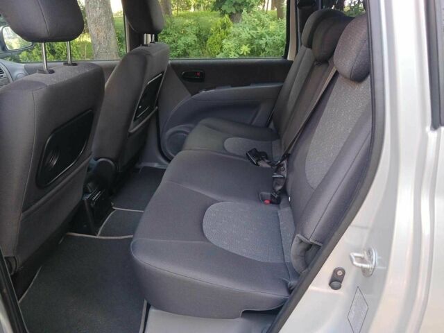 Серый Хендай Матрикс, объемом двигателя 1.8 л и пробегом 224 тыс. км за 4490 $, фото 18 на Automoto.ua