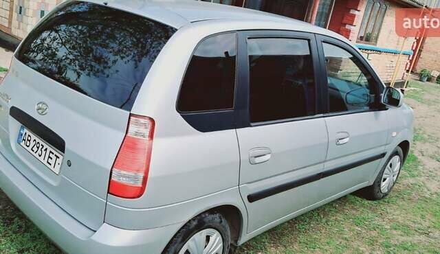 Серый Хендай Матрикс, объемом двигателя 1.6 л и пробегом 225 тыс. км за 4900 $, фото 8 на Automoto.ua