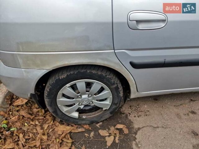 Серый Хендай Матрикс, объемом двигателя 1.6 л и пробегом 277 тыс. км за 5500 $, фото 9 на Automoto.ua