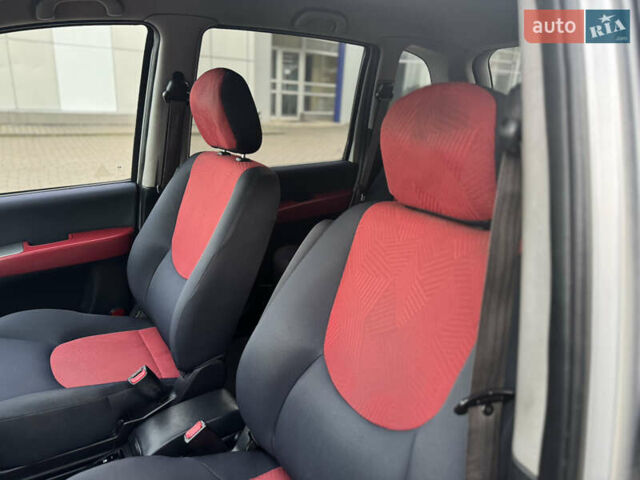 Серый Хендай Матрикс, объемом двигателя 1.6 л и пробегом 270 тыс. км за 6250 $, фото 20 на Automoto.ua