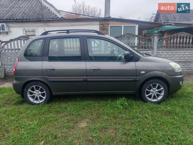 Серый Хендай Матрикс, объемом двигателя 1.49 л и пробегом 188 тыс. км за 5300 $, фото 5 на Automoto.ua