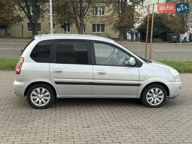 Серый Хендай Матрикс, объемом двигателя 1.6 л и пробегом 270 тыс. км за 6250 $, фото 8 на Automoto.ua